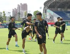 kaiyun中国网页版入口-包含转会期纽卡斯尔调整名单以备荷甲集结日皇家马德里调整名单以备欧超杯之后，风云突变圣安东尼奥马刺今夜完成体检的词条